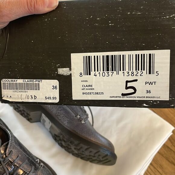 COOLWAY PEWTER LACE OXFORDS. NEW IN BOX - Picture 7 of 8